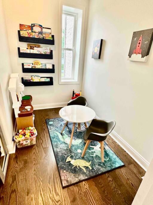 Willa Beautifully Renovated House 10 Mins From Downtown Chicago Zewnętrze zdjęcie