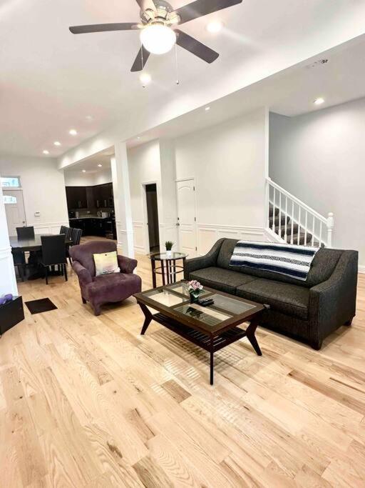 Willa Beautifully Renovated House 10 Mins From Downtown Chicago Zewnętrze zdjęcie